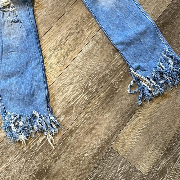ZARA TRAFALUO | Denim Distressed High Rise Skinny Jeans with Fringe Hem - Picture 3 of 9